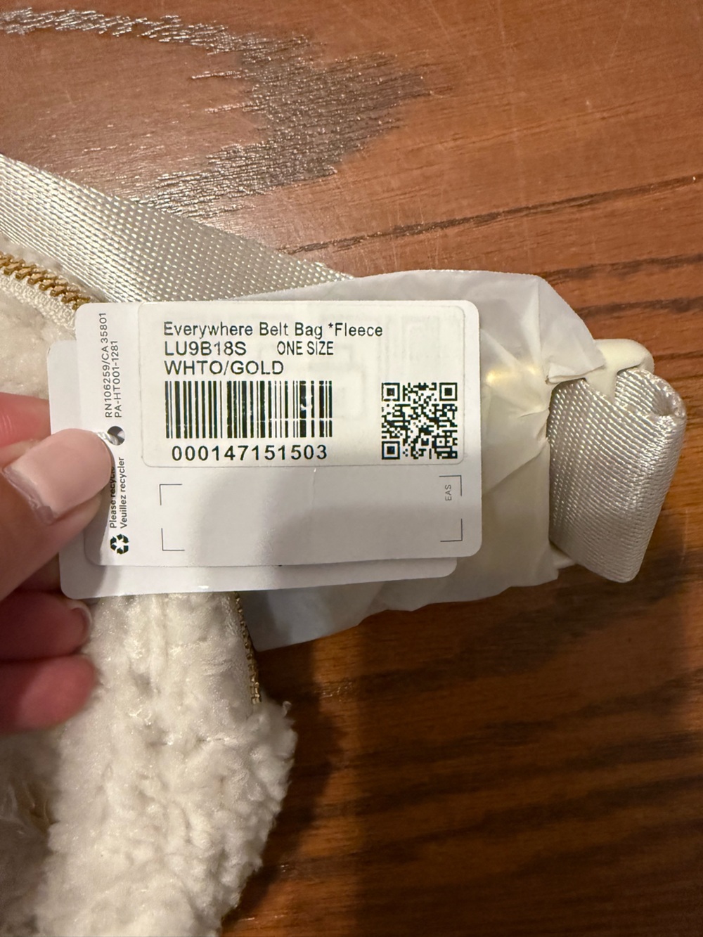 lululemon athletica Cream Sherpa Everywhere Belt Bag with Gold Accents - Picture 3 of 4